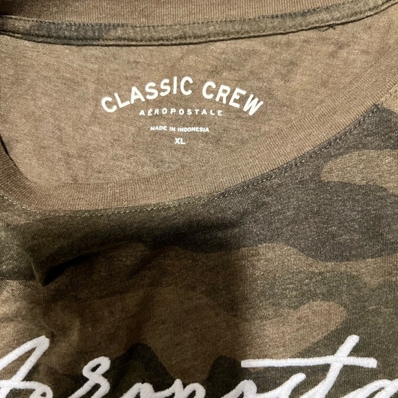 Aeropostale Women's Classic Crew Green Camouflage Tee - Picture 2 of 4